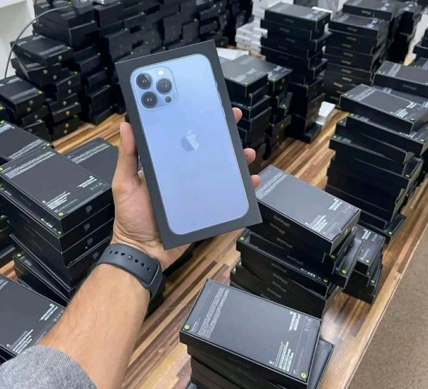 Buy iPhone Liquidation Pallets.